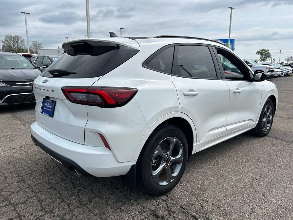 Certified 2024 Ford Escape ST-Line w/ Equipment Group 301A FWD image 4