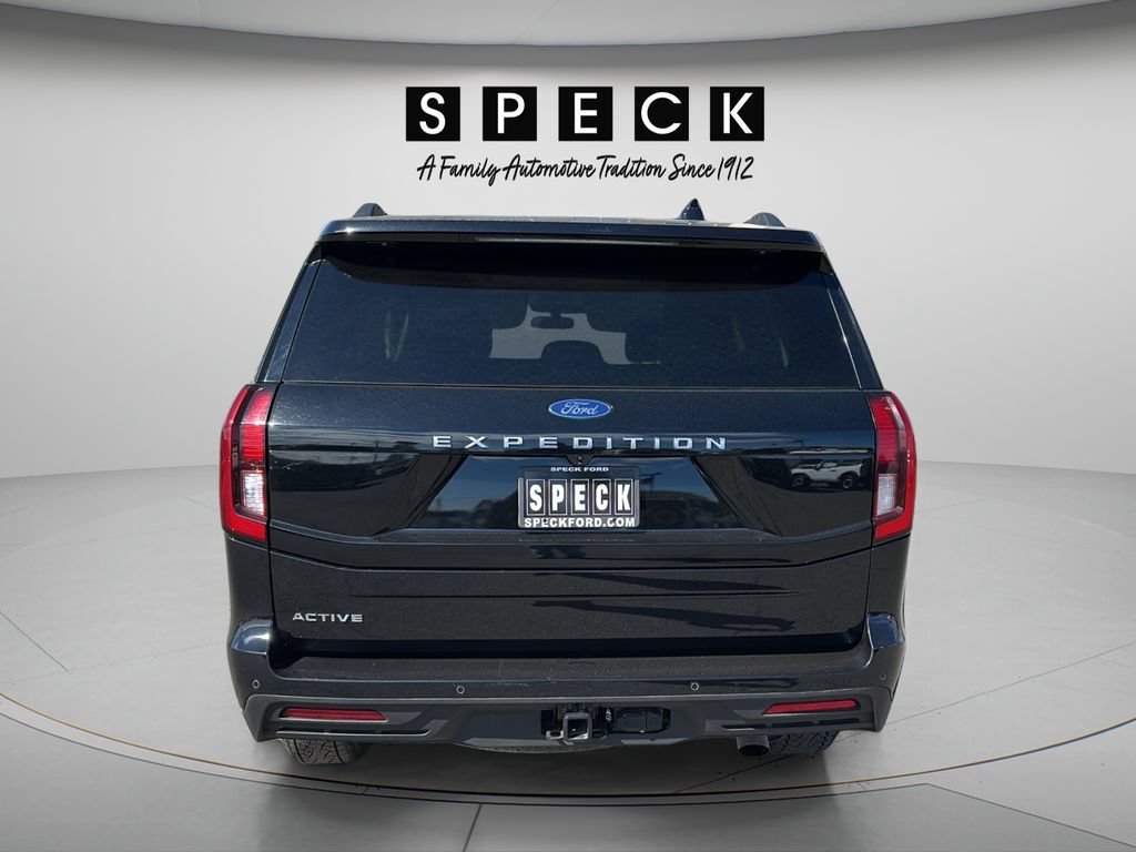 Certified 2025 Ford Expedition Active AWD/4WD image 4