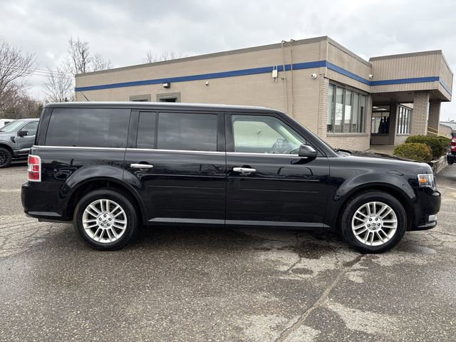 Certified 2019 Ford Flex SEL w/ Equipment Group 202A image 2