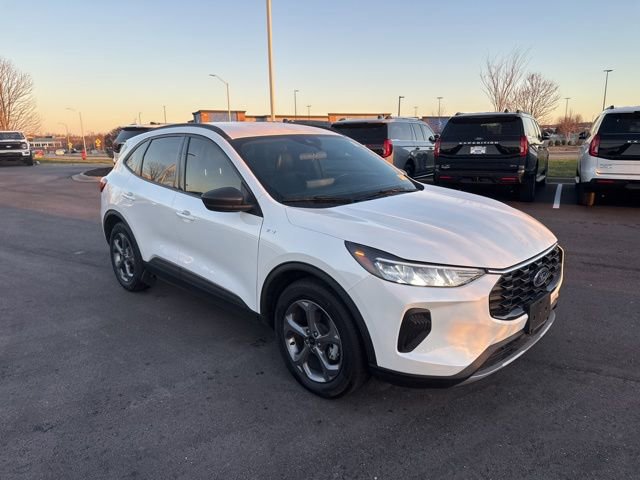 Certified 2025 Ford Escape ST-Line w/ Tech Pack #1 image 5