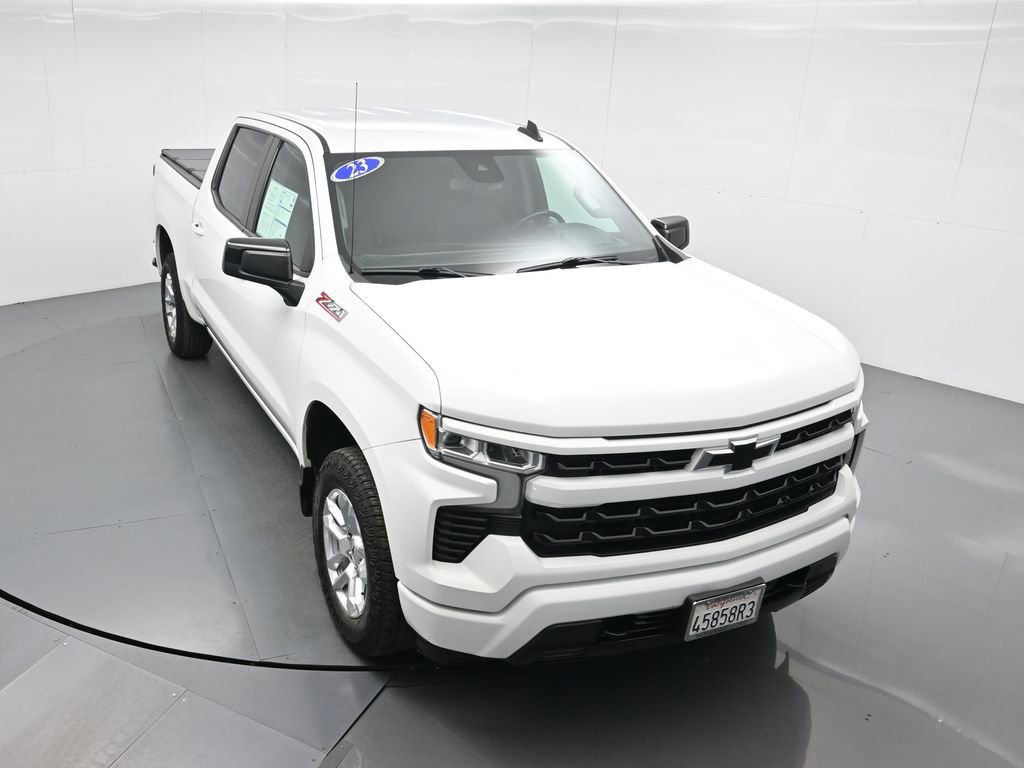 Used 2023 Chevrolet Silverado 1500 RST w/ Z71 Off-Road Package image 3
