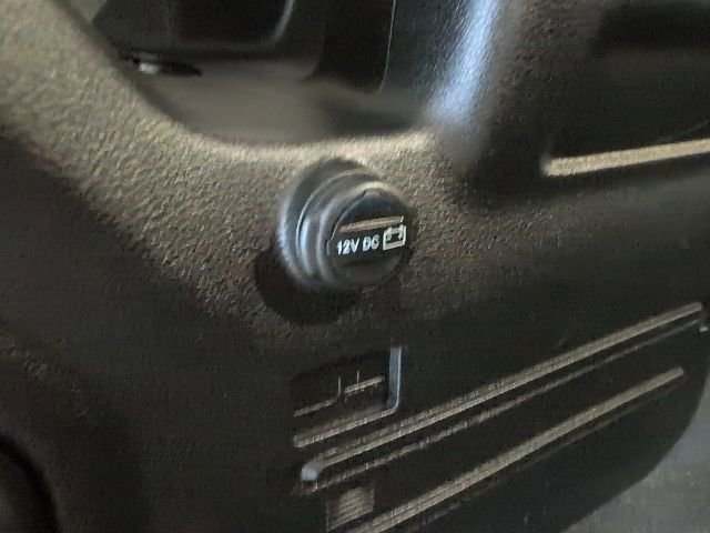 Used 2019 Jeep Wrangler Unlimited Rubicon w/ Dual Top Group AWD/4WD image 36