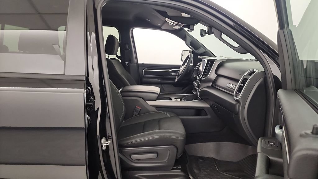 Used 2025 RAM 1500 Big Horn AWD/4WD image 31
