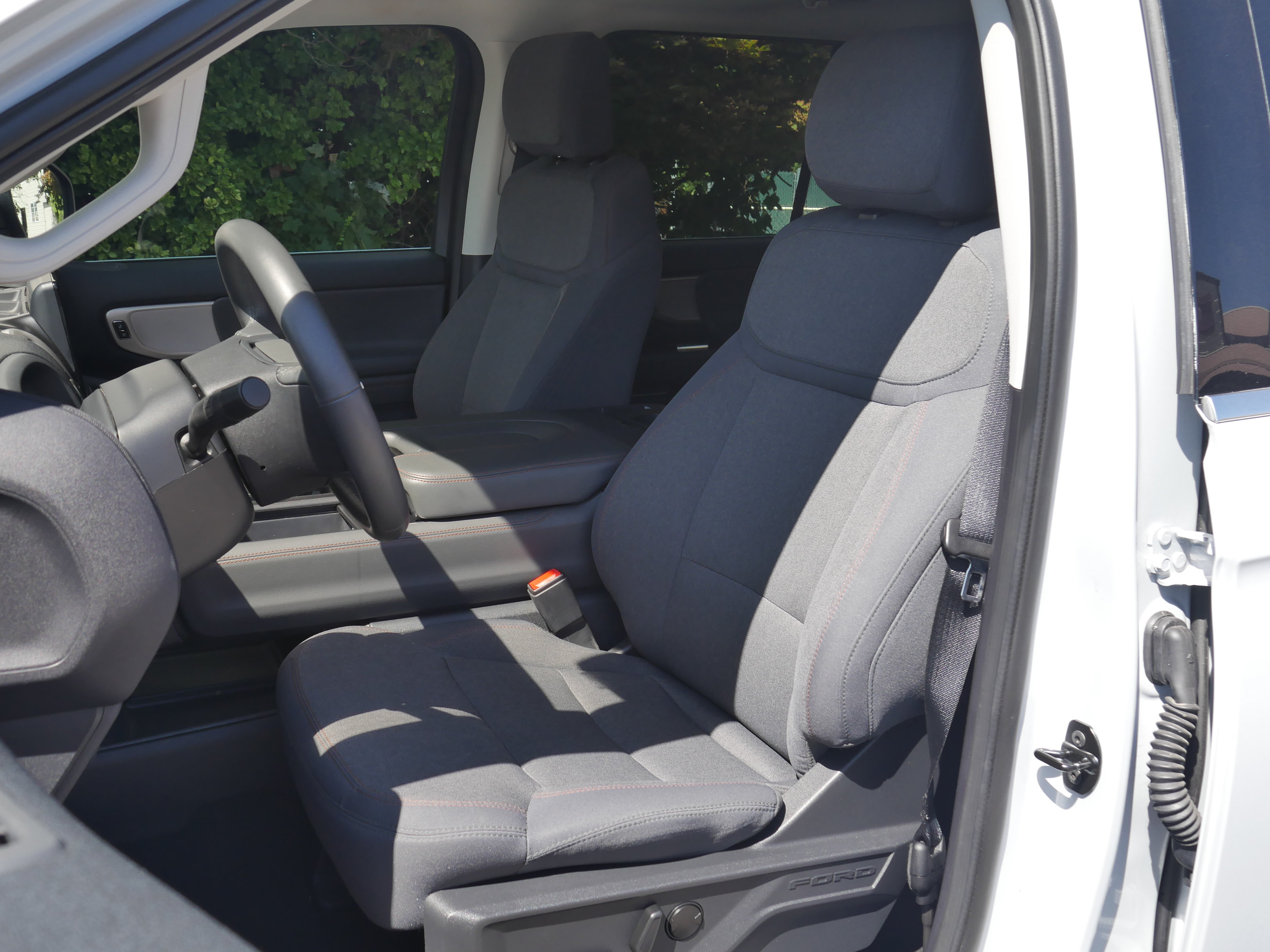 Certified 2025 Ford Expedition Active AWD/4WD image 30