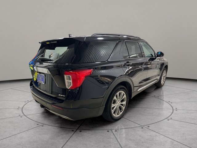 Certified 2023 Ford Explorer XLT w/ Equipment Group 202A AWD/4WD image 3