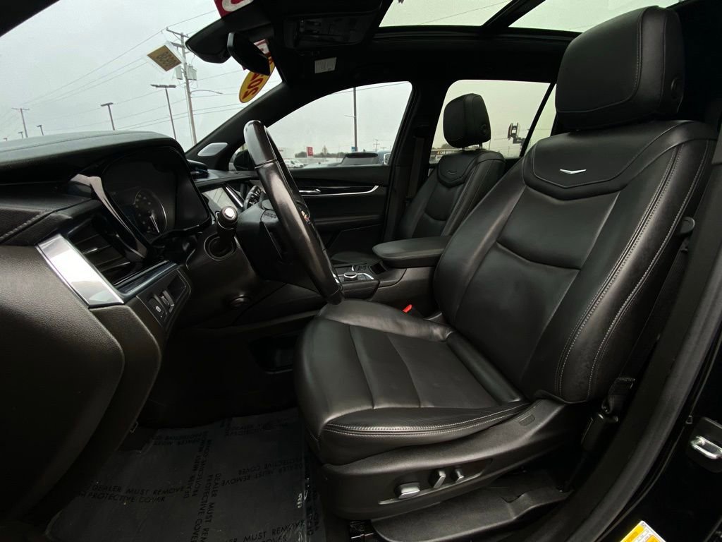 Used 2023 Cadillac XT6 Premium Luxury image 22