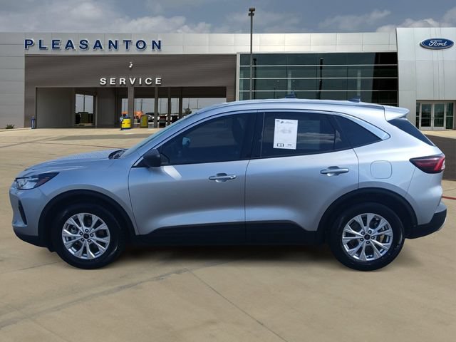Certified 2023 Ford Escape Active FWD image 2