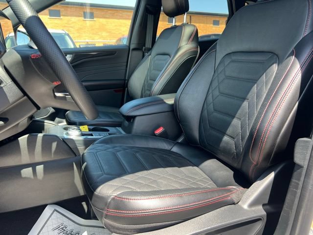 Certified 2024 Ford Escape ST-Line Elite w/ Premium Technology Package AWD/4WD image 21