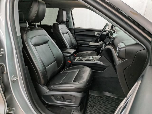 Certified 2022 Ford Explorer Limited w/ Equipment Group 301A AWD/4WD image 25