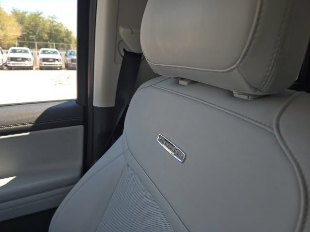 Certified 2025 Ford Expedition Platinum w/ Driver's Package AWD/4WD image 16