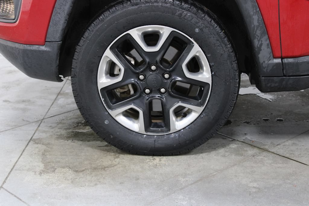 Used 2018 Jeep Compass Trailhawk w/ Leather Interior Group AWD/4WD image 20