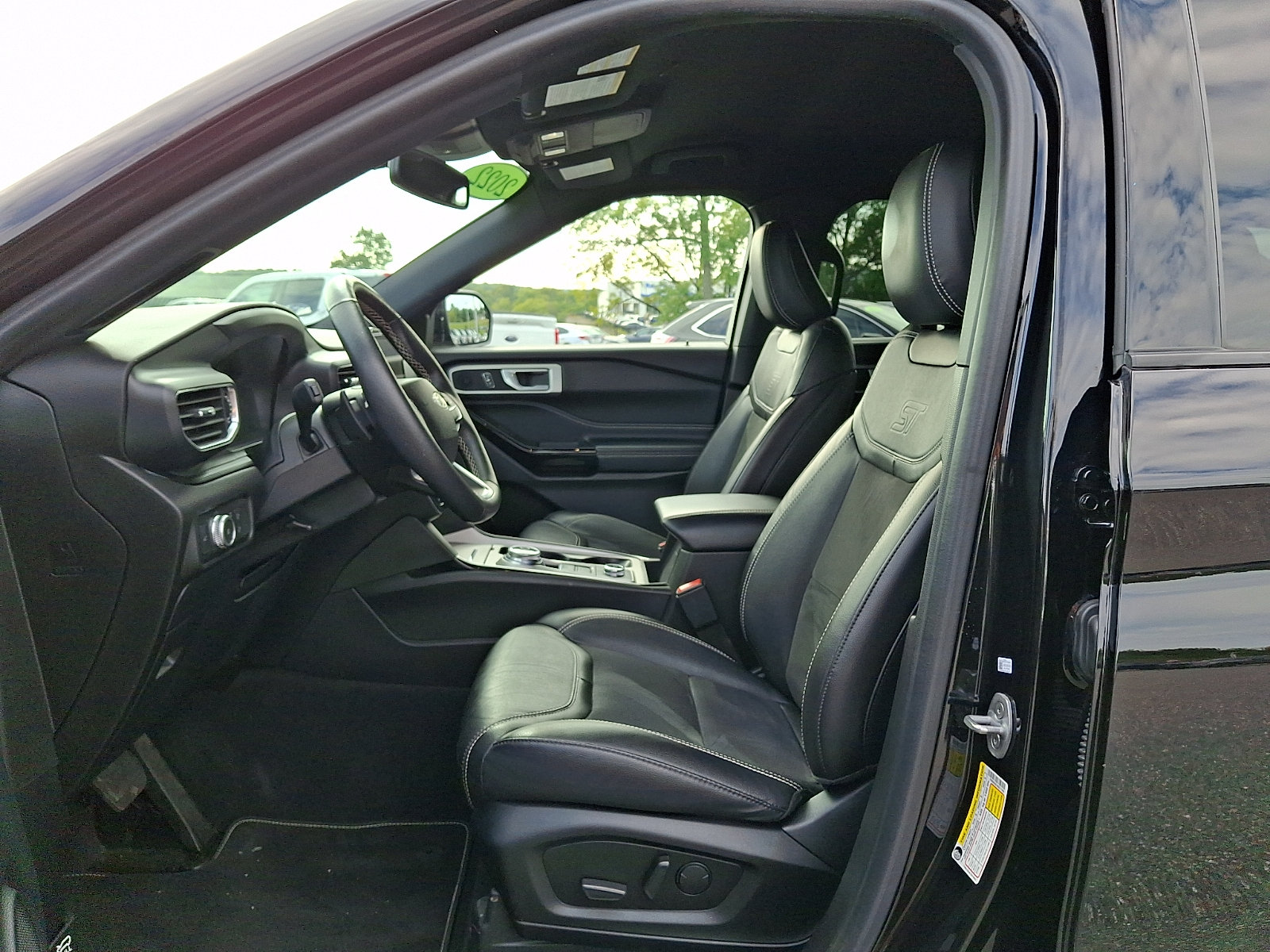 Certified 2022 Ford Explorer ST w/ ST Street Pack AWD/4WD image 14