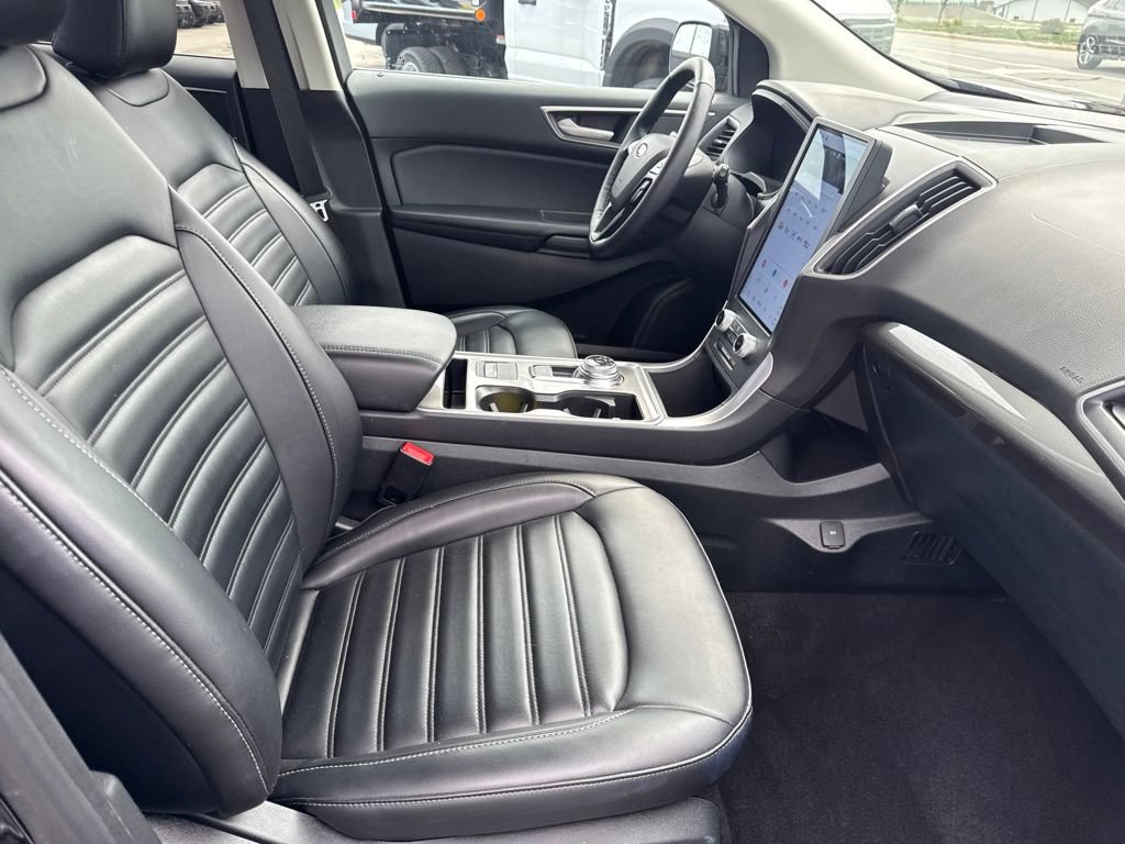 Certified 2024 Ford Edge SEL w/ Convenience Package AWD/4WD image 33