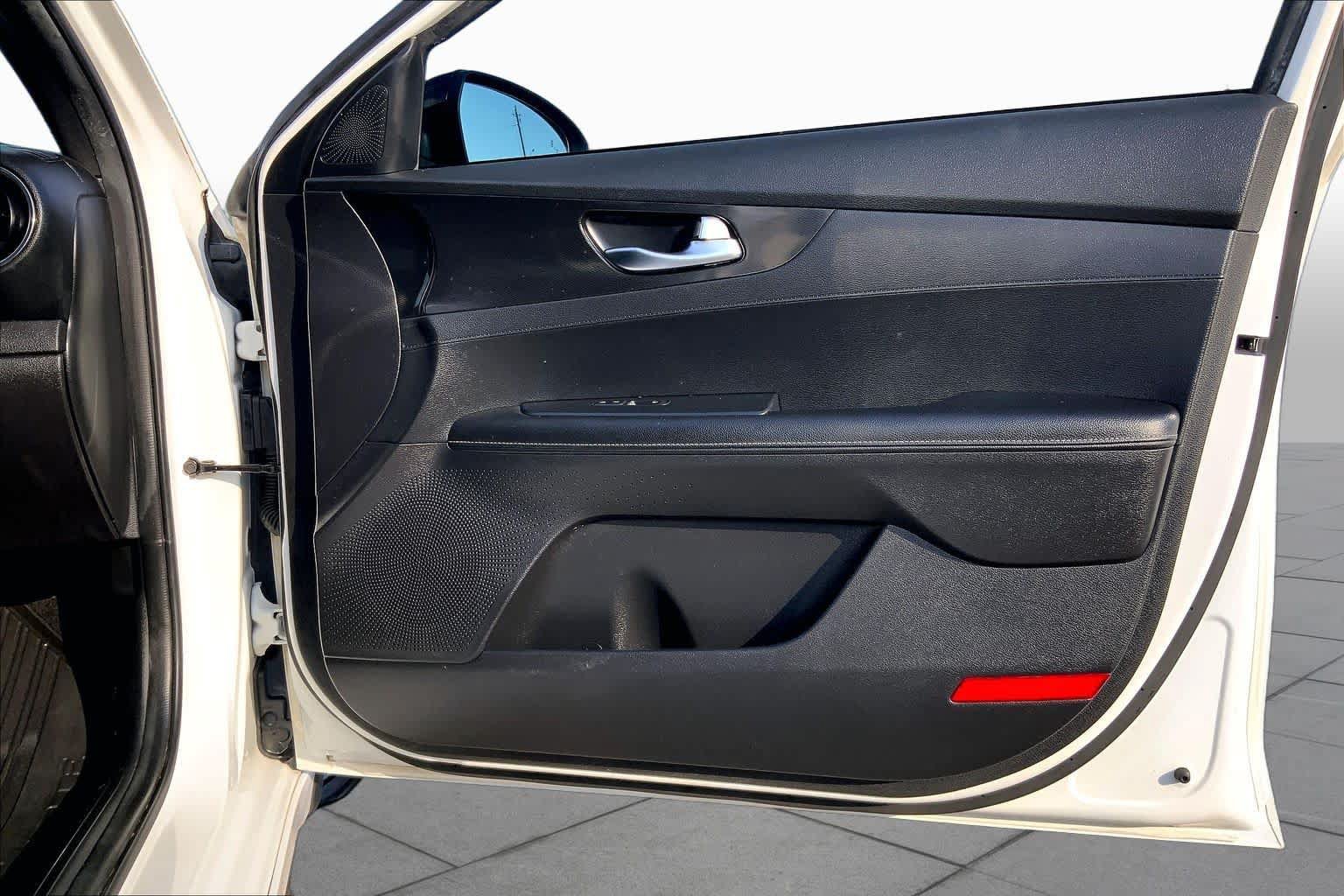 Used 2021 Kia Forte GT-Line FWD image 23