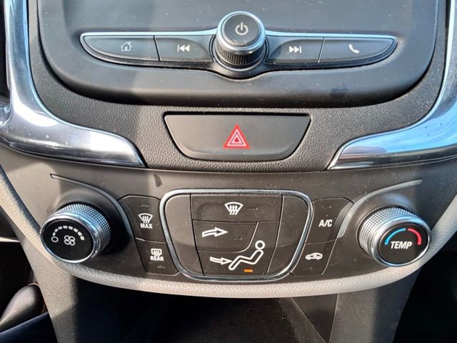 Used 2020 Chevrolet Equinox LS image 16