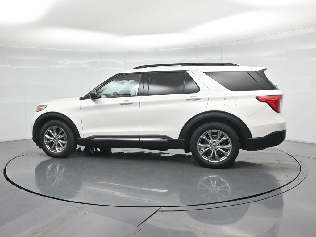 Certified 2021 Ford Explorer XLT w/ Equipment Group 202A RWD image 7