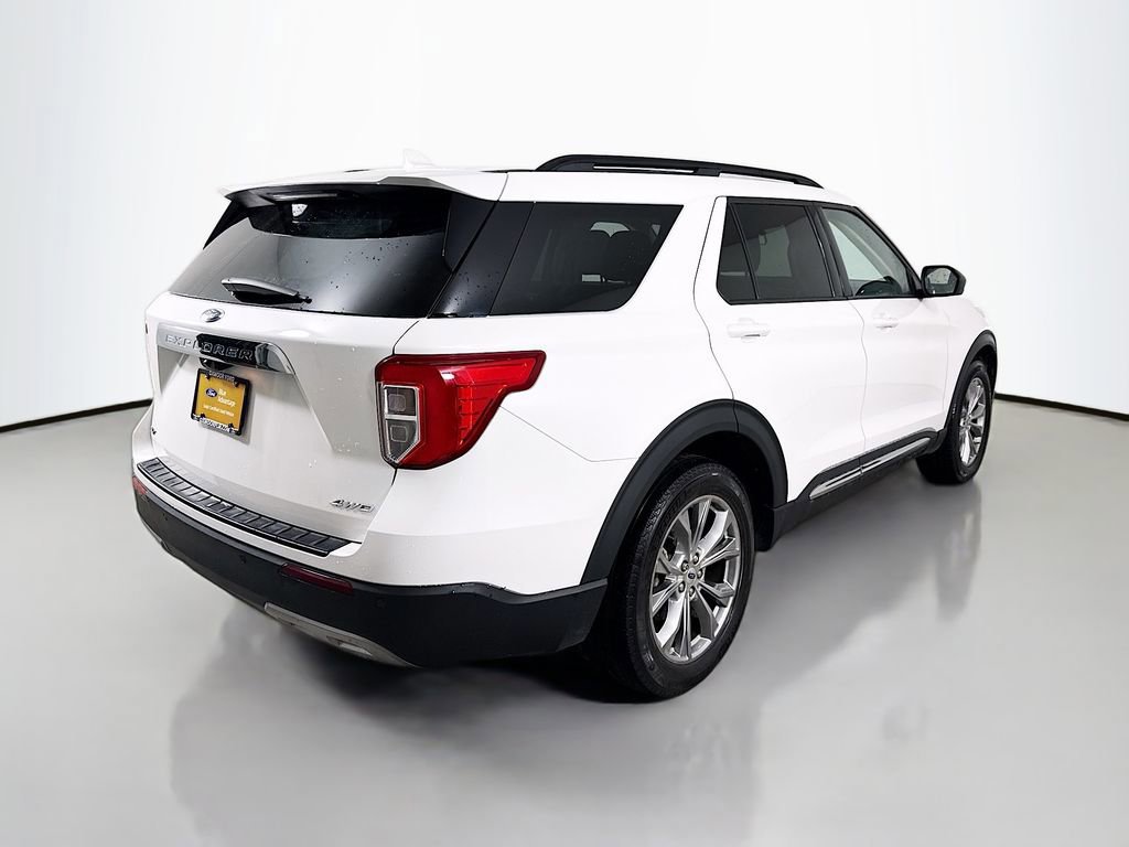 Certified 2023 Ford Explorer XLT w/ Equipment Group 202A image 5