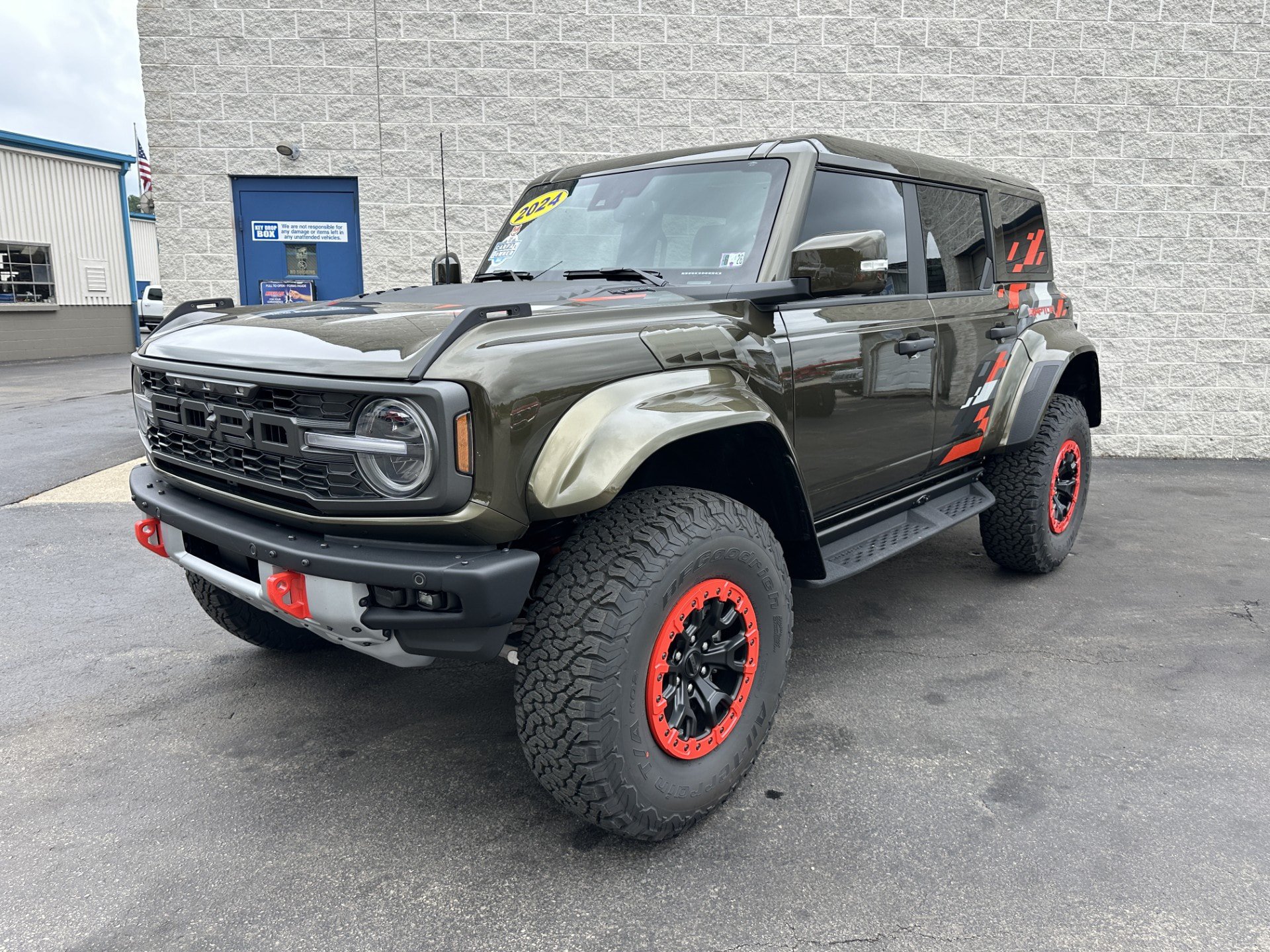 Certified 2024 Ford Bronco Raptor AWD/4WD image 1