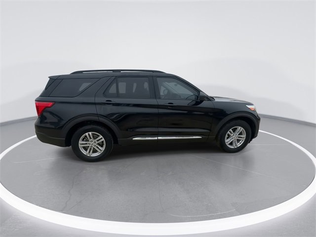 Certified 2024 Ford Explorer XLT w/ Equipment Group 202A image 3