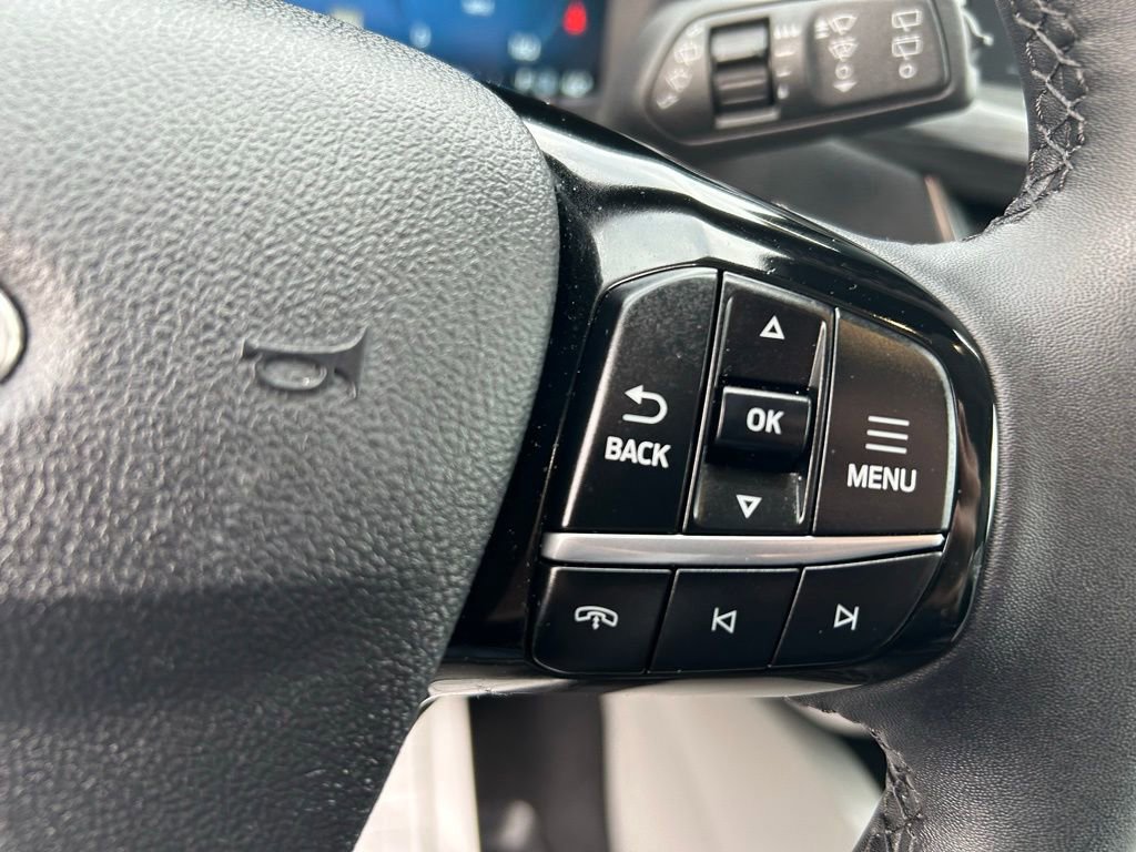 Certified 2023 Ford Escape Platinum w/ Premium Technology Package image 23