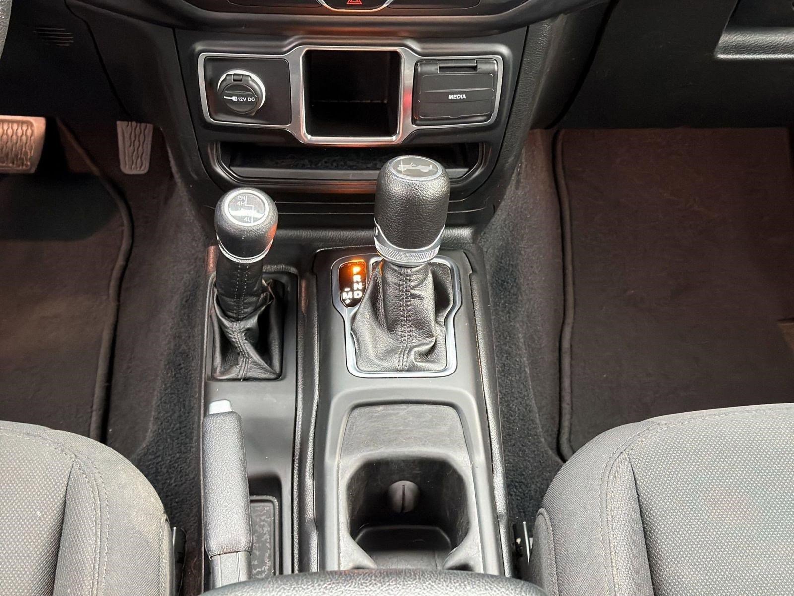 Used 2021 Jeep Wrangler Unlimited Sport AWD/4WD image 16