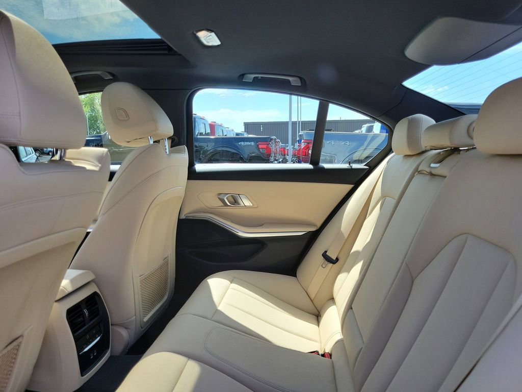 Used 2021 BMW 330i Sedan w/ Convenience Package RWD image 14
