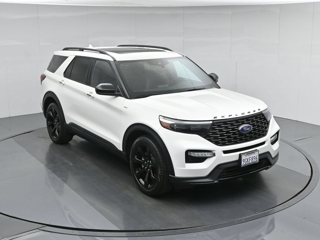 Certified 2023 Ford Explorer ST-Line w/ Class IV Trailer Tow Package RWD image 41