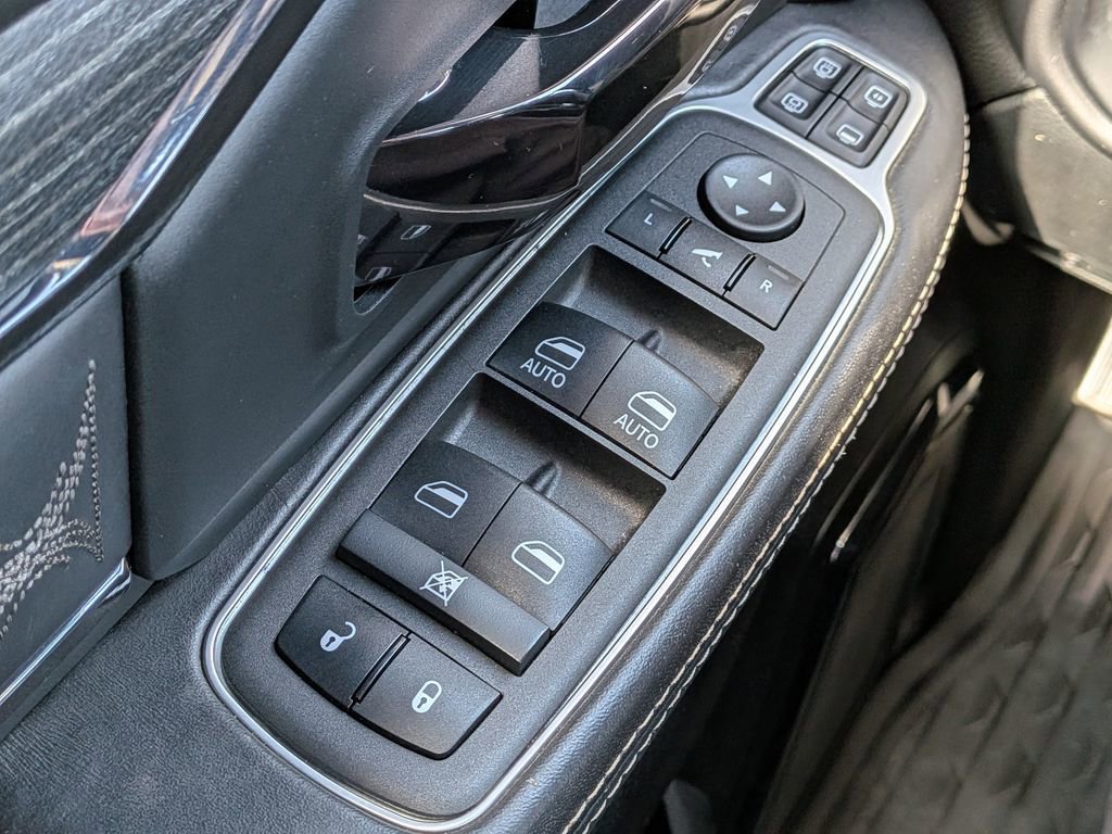 Used 2024 RAM 2500 Limited image 24