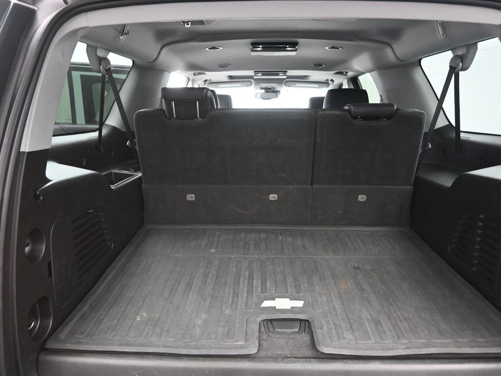 Used 2018 Chevrolet Suburban Premier image 26