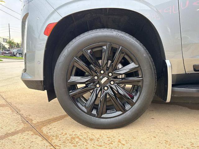 Used 2023 Cadillac Escalade ESV Sport Platinum image 6