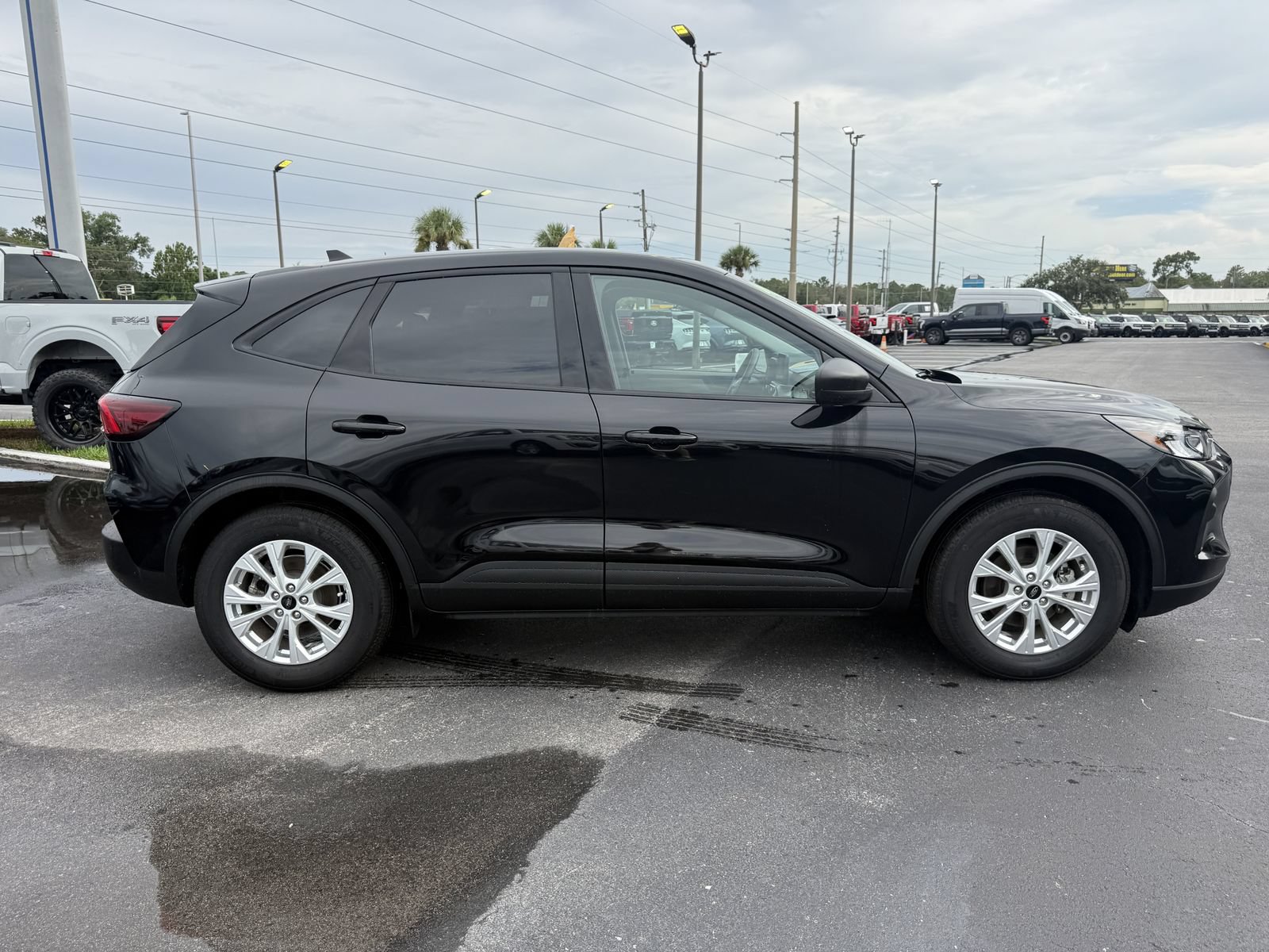 Certified 2025 Ford Escape Active FWD image 3