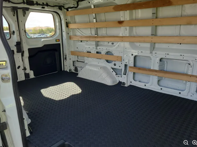 Certified 2018 Ford Transit 250 130 Low Roof w/ Exterior Upgrade Package RWD image 7