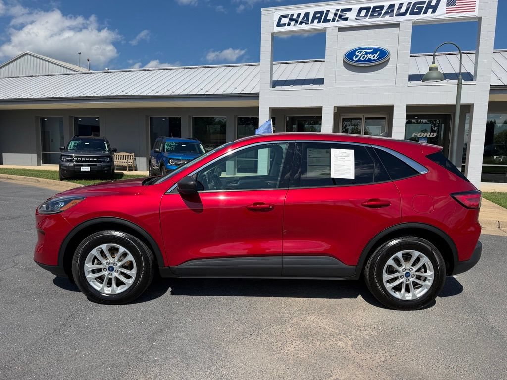 Certified 2022 Ford Escape SE w/ Convenience Package AWD/4WD image 2