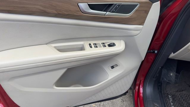 Used 2024 Volkswagen Atlas SE w/ Panoramic Sunroof Package image 9