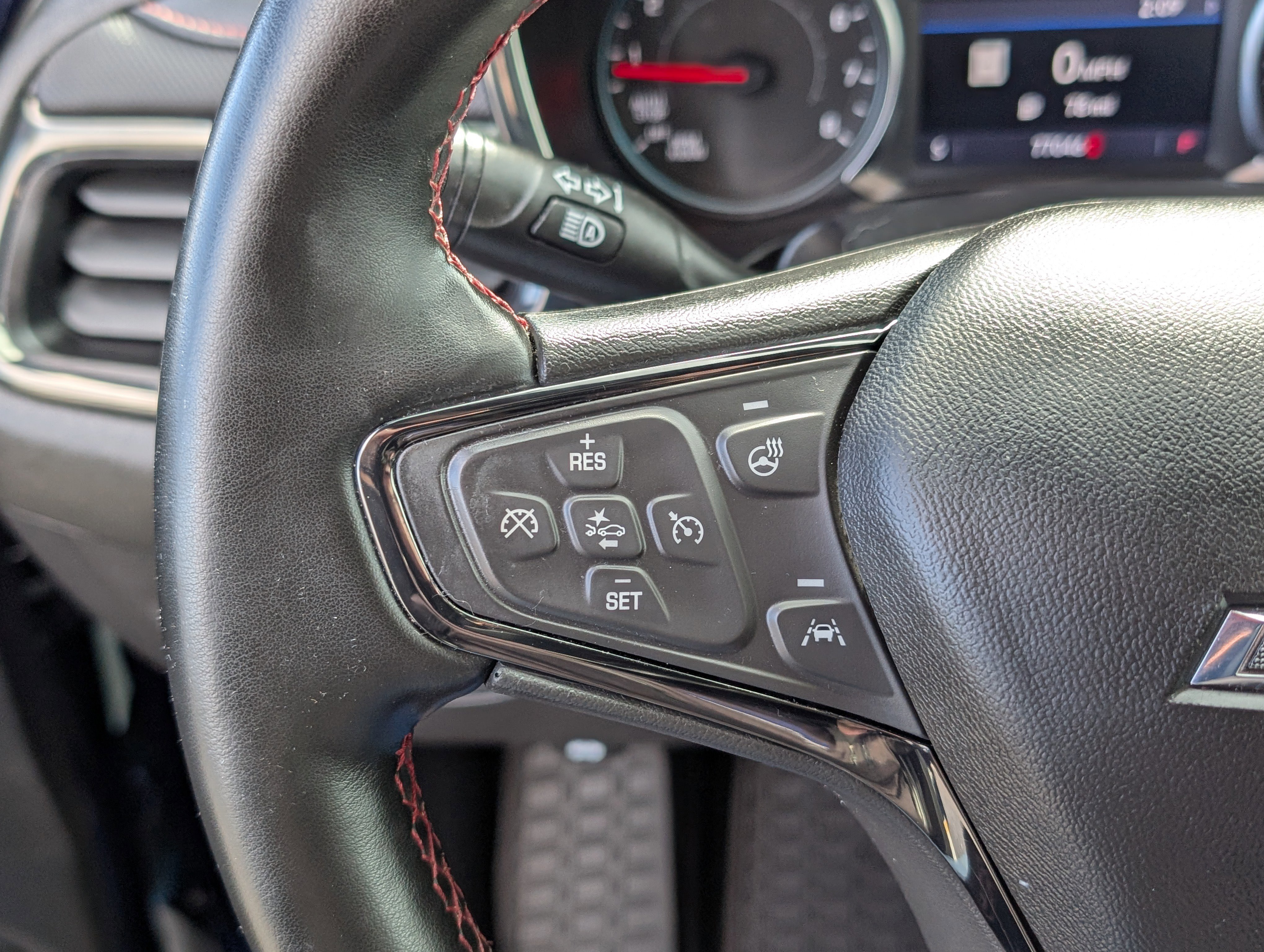 Used 2023 Chevrolet Equinox RS w/ RS Leather Package image 22