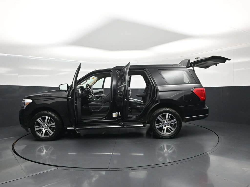 Certified 2023 Ford Expedition XLT AWD/4WD image 6