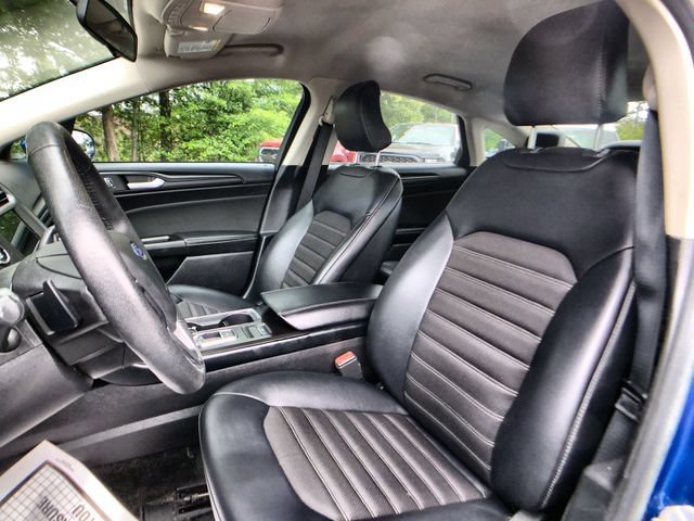 Certified 2018 Ford Fusion SE w/ Equipment Group 201A FWD image 11