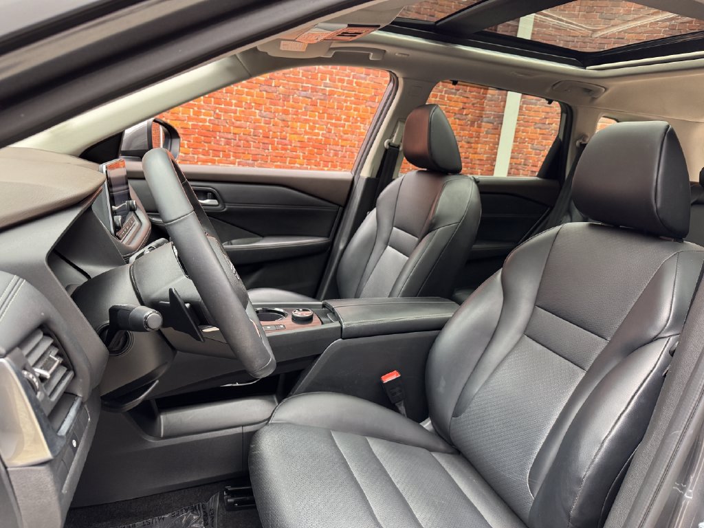 Used 2023 Nissan Rogue SV w/ SV Premium B Package AWD/4WD image 24