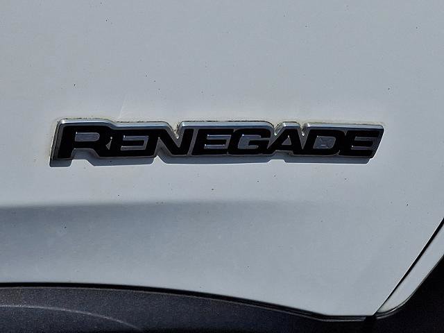 Used 2018 Jeep Renegade Latitude w/ Popular Equipment Group AWD/4WD image 29