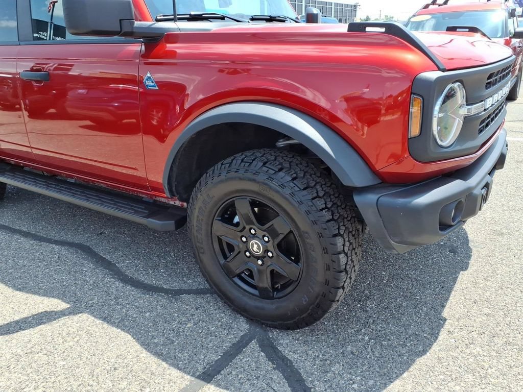 Certified 2024 Ford Bronco Black Diamond AWD/4WD image 5