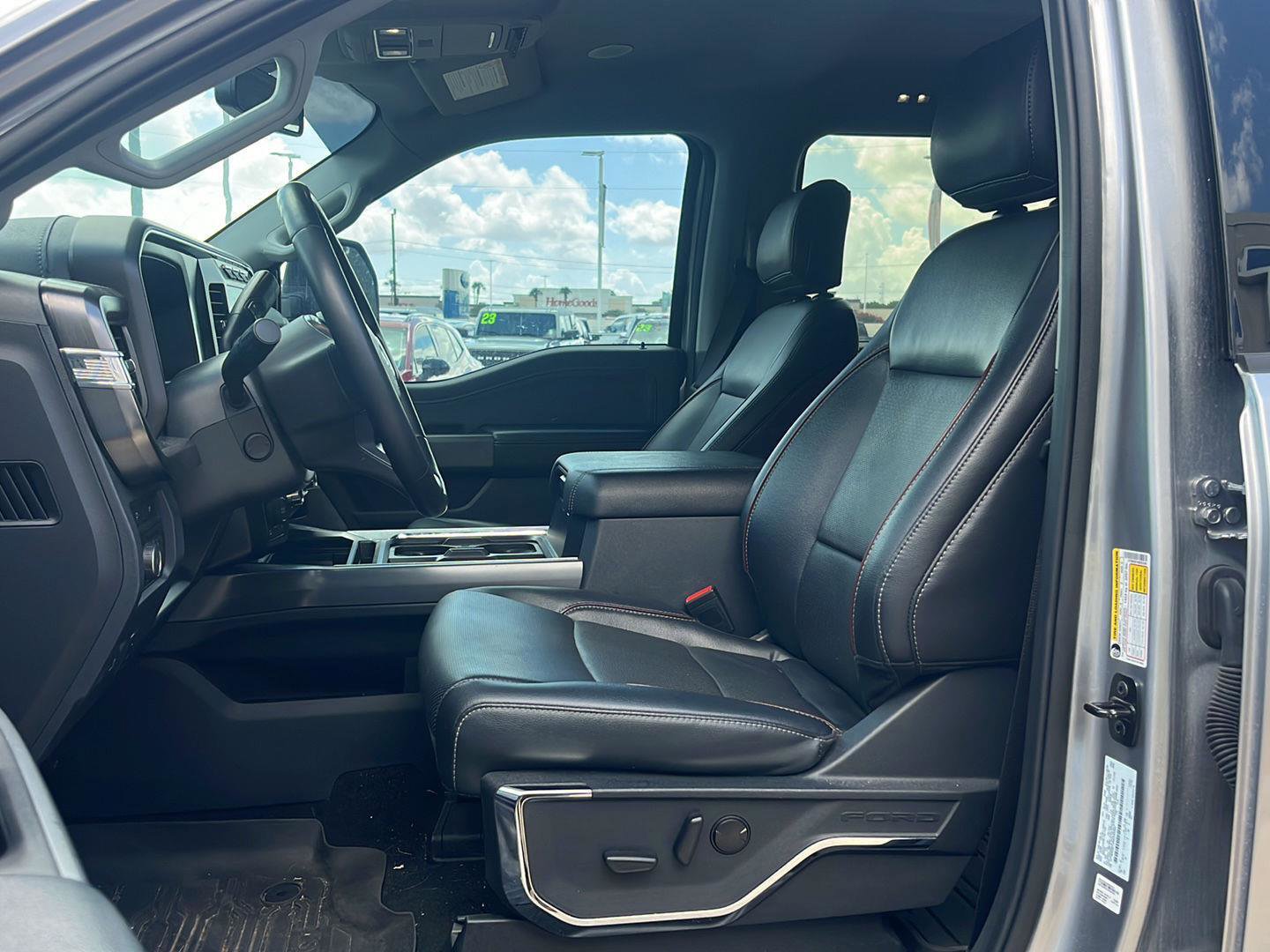 Certified 2024 Ford F250 Lariat w/ Lariat Ultimate Package AWD/4WD image 7