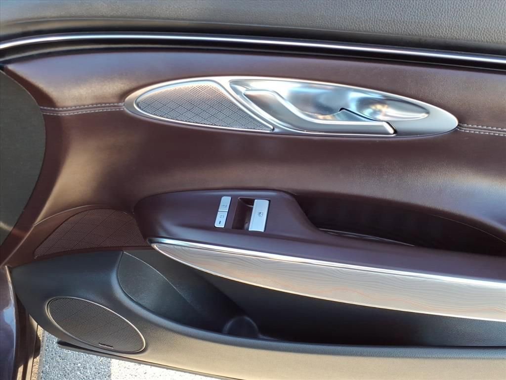 Used 2022 Genesis GV70 2.5T w/ Advanced Package image 10