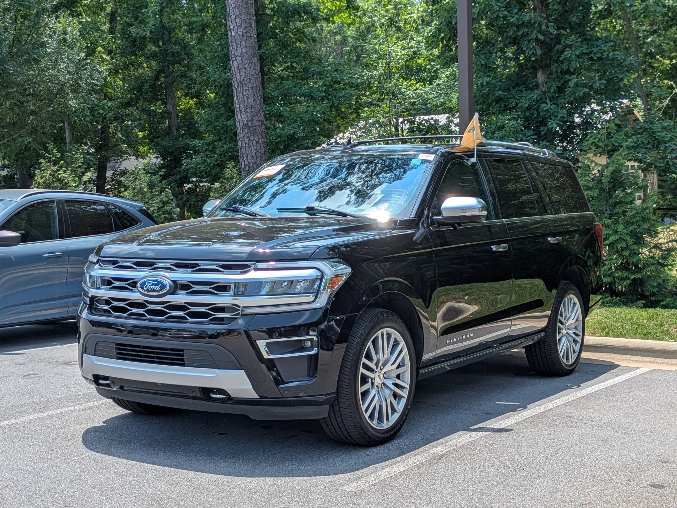 Certified 2023 Ford Expedition Platinum AWD/4WD image 6