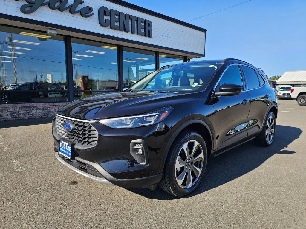 Certified 2025 Ford Escape Platinum AWD/4WD image 2