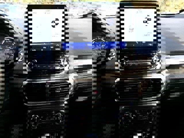 Certified 2022 Ford EcoSport SE image 9