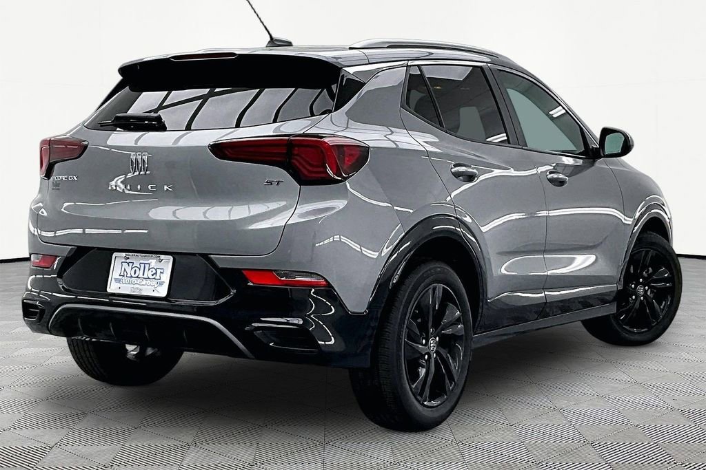 Used 2024 Buick Encore GX Sport Touring FWD image 2