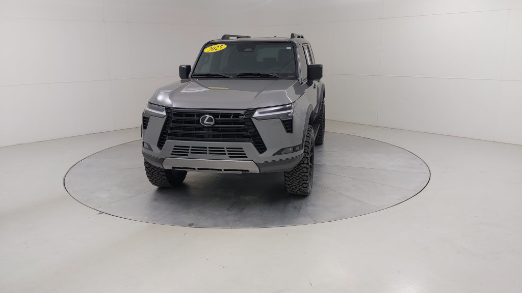 Used 2025 Lexus GX 550 AWD/4WD image 9