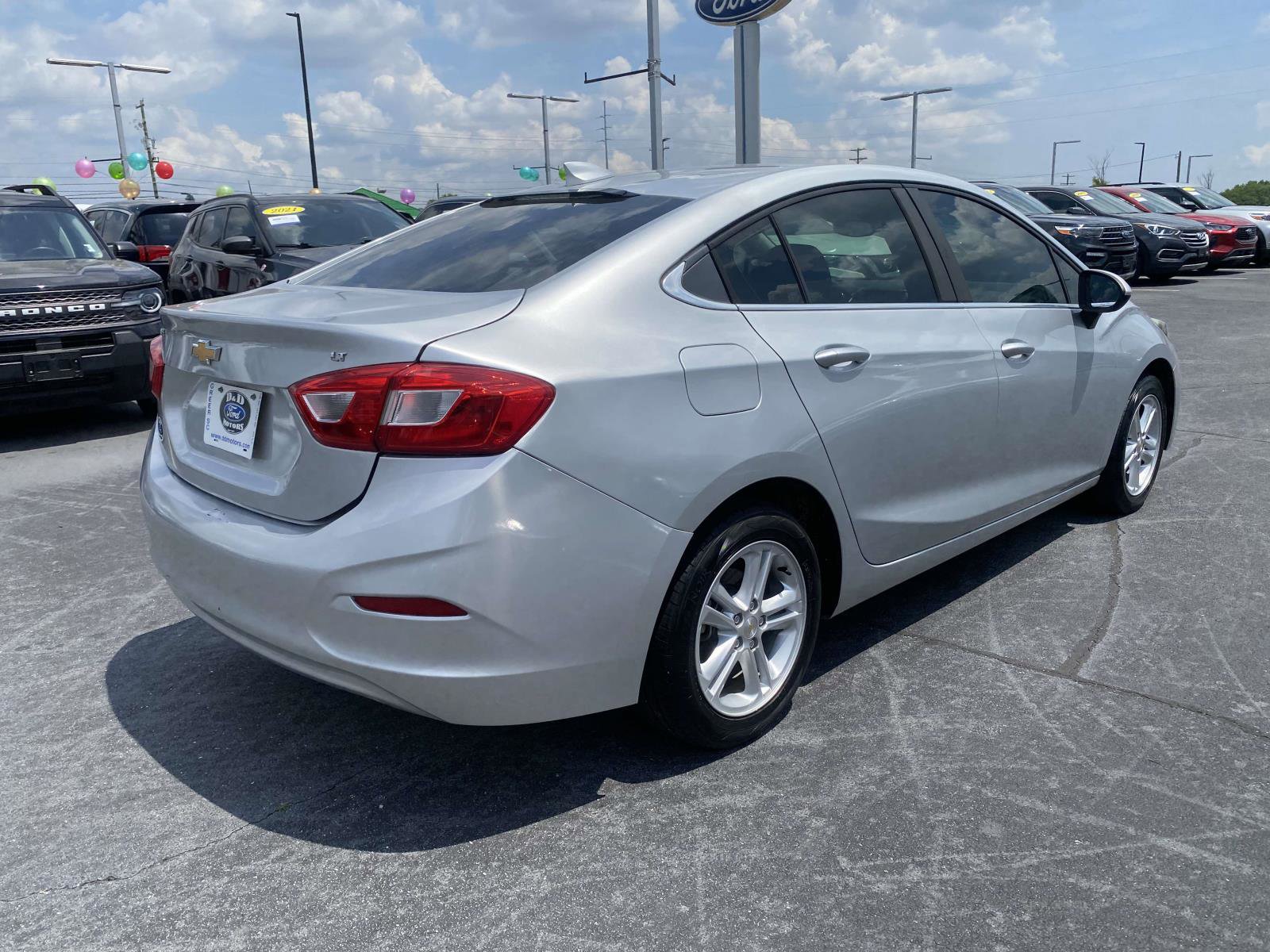 Used 2017 Chevrolet Cruze LT FWD image 6