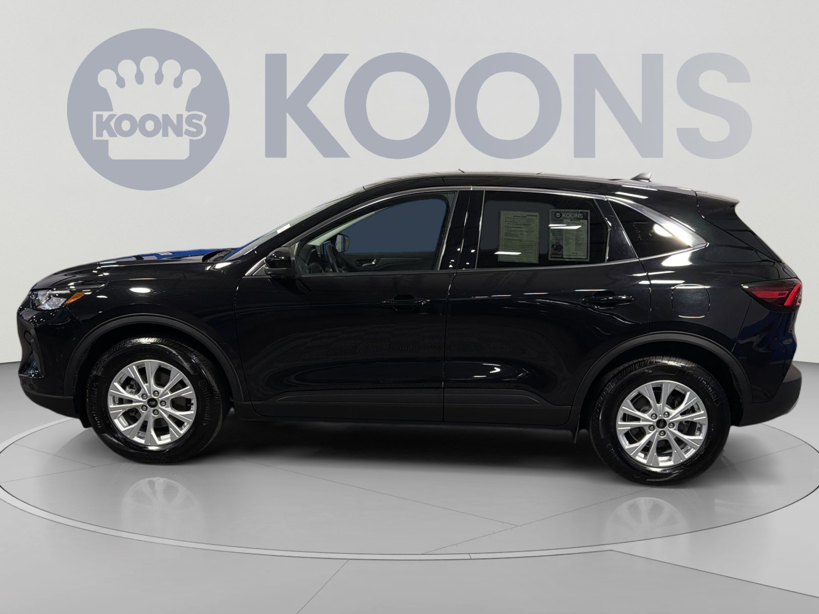 Certified 2023 Ford Escape Active w/ Tech Pack #2 AWD/4WD image 2