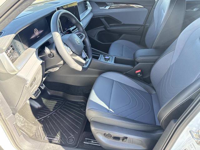 Used 2026 Volkswagen Tiguan SE R-Line image 14